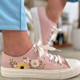 Low-top Embroidered Sunflower Shoes With Embroidered shoelaces